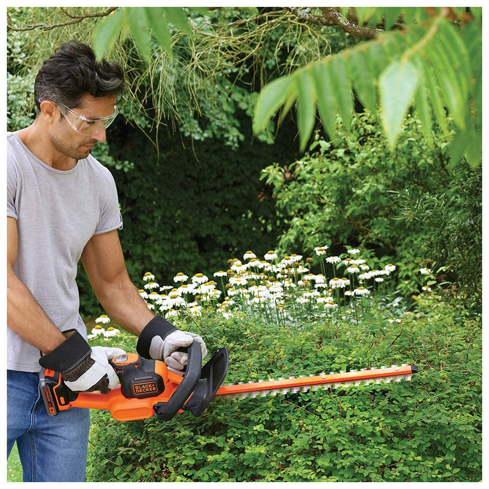 Black & Decker 18V Cordless Hedge Trimmer With 2.0Ah Lithium Ion Battery