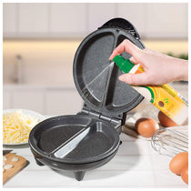 Daewoo Deep Fill Non-Stick Omelette Maker Stainless Steel 750 W - Silver/Black