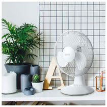 Igenix 12 Inch Portable Desk Fan 3 Speed Quiet Oscillating Metal/Plastic 35 W - White