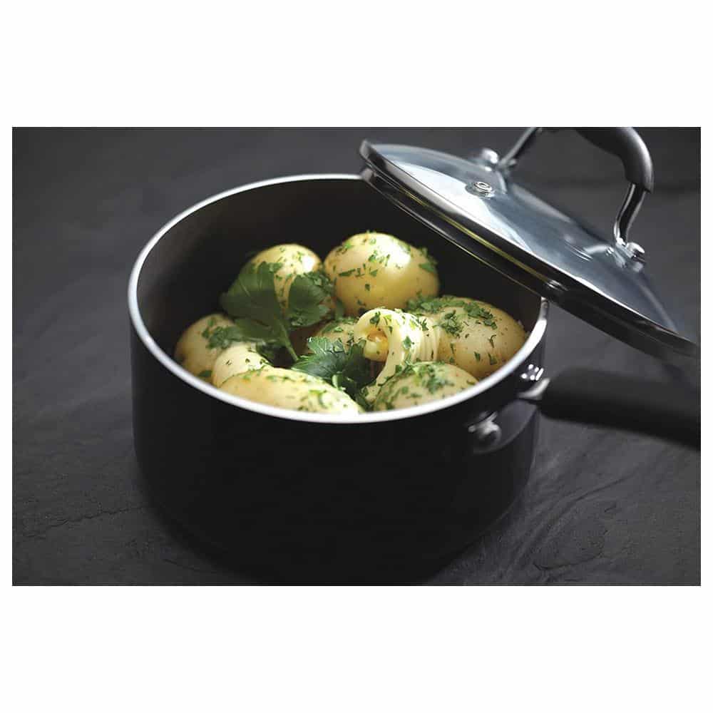 KitchenCraft Master Class Aluminum Non-Stick Enamel Saucepan With Lid 18 cm 2 Litres - Black