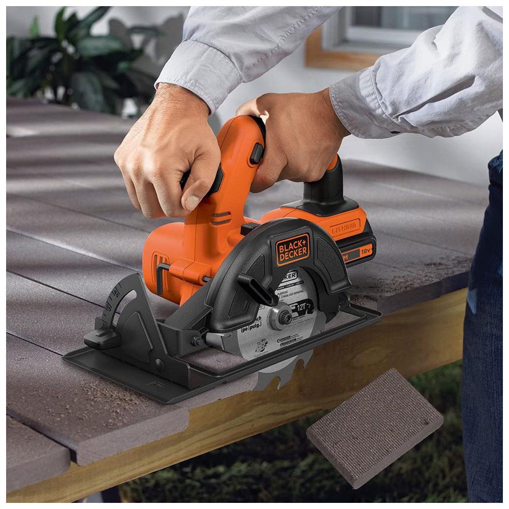 Black & Decker 18V Cordless Electric 140mm Circular Saw with Blade And Dust Extraction - Bare Unit