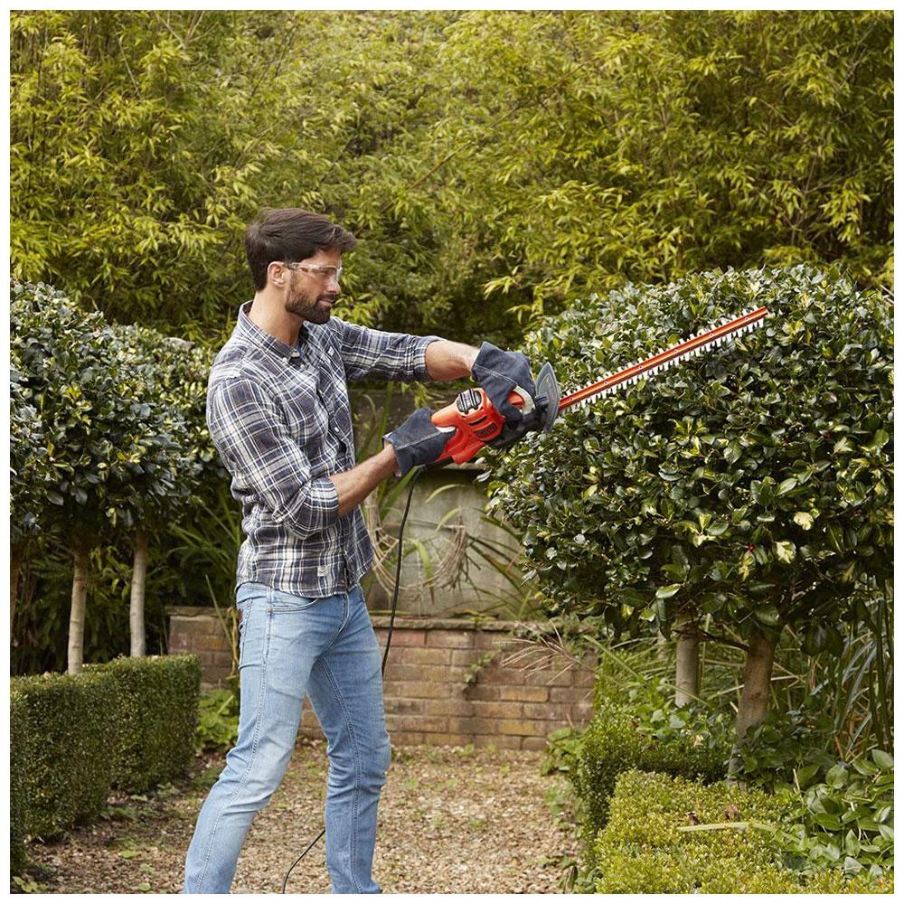Black & Decker Hedge Trimmer Ergonomic Design, 45cm, 420W, 240 V