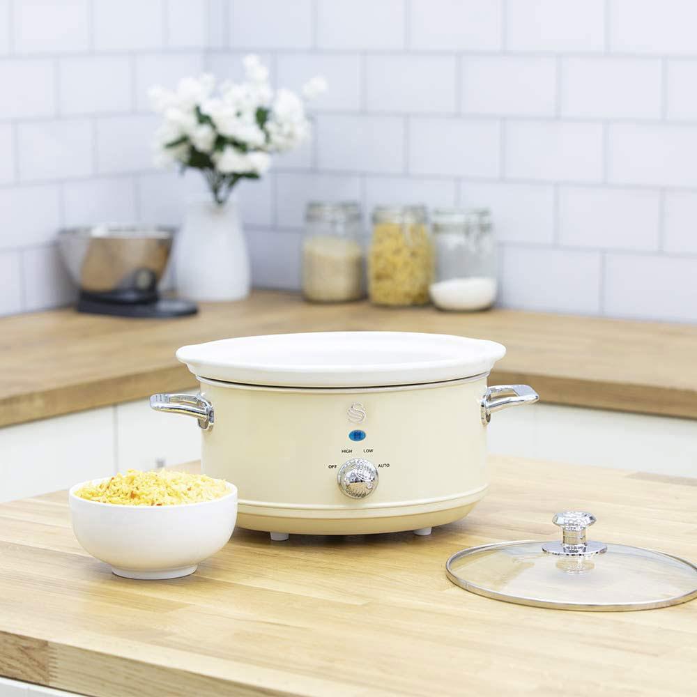 Swan Retro Slow Cooker Stainless Steel 200 W 3.5 Litre - Cream