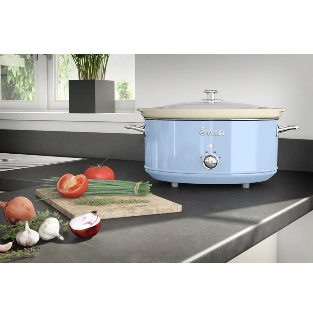 Swan Retro Slow Cooker With 3 Temperature Settings 320 W 6.5 Litre - Blue