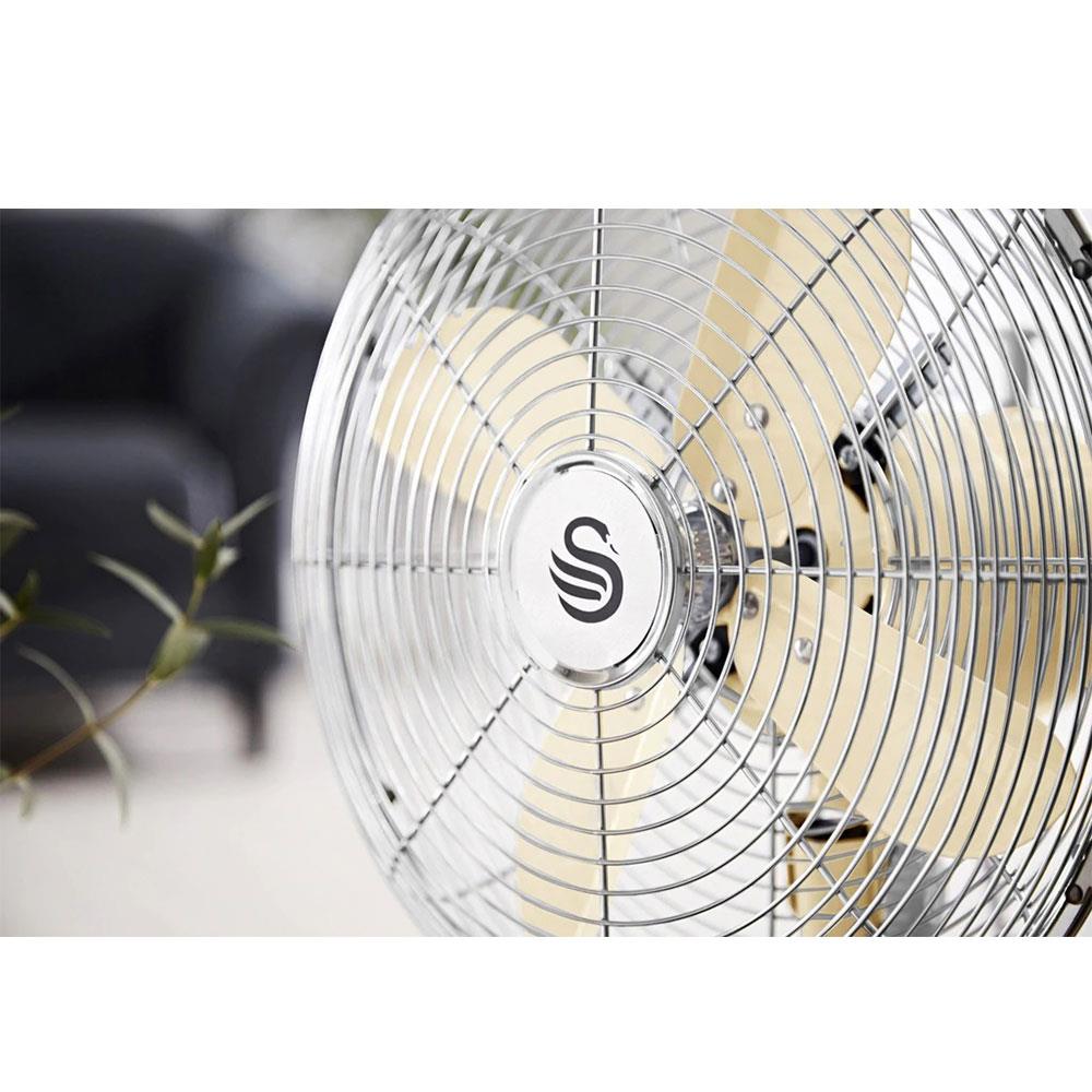 Swan Retro 12 Inch Desk Fan With 3 Speed Settings 35 W - Cream