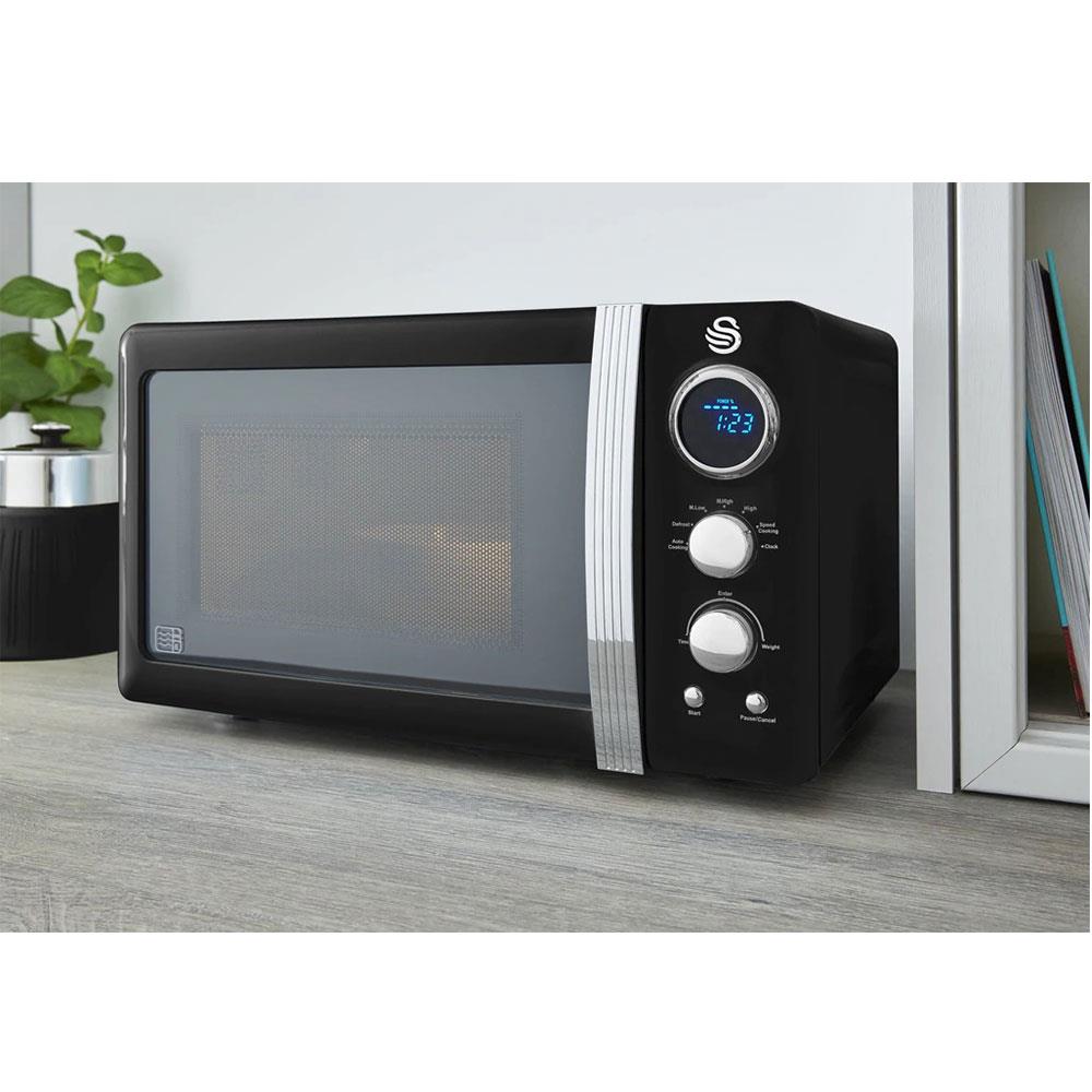 Swan Retro Digital Microwave With 5 Power Levels 800 W 20 Litre - Black