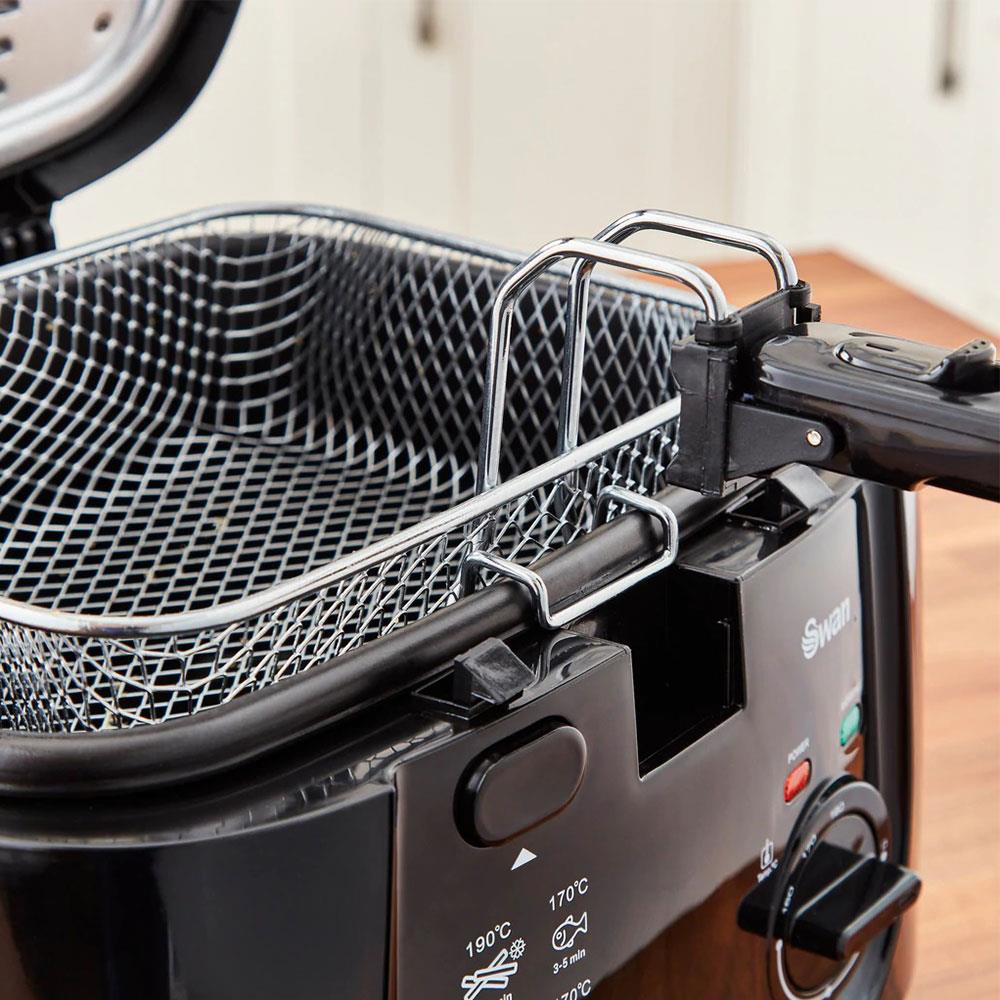 Swan Square Deep Fat Fryer With Viewing Window 1800 W 2.5 Litre - Black