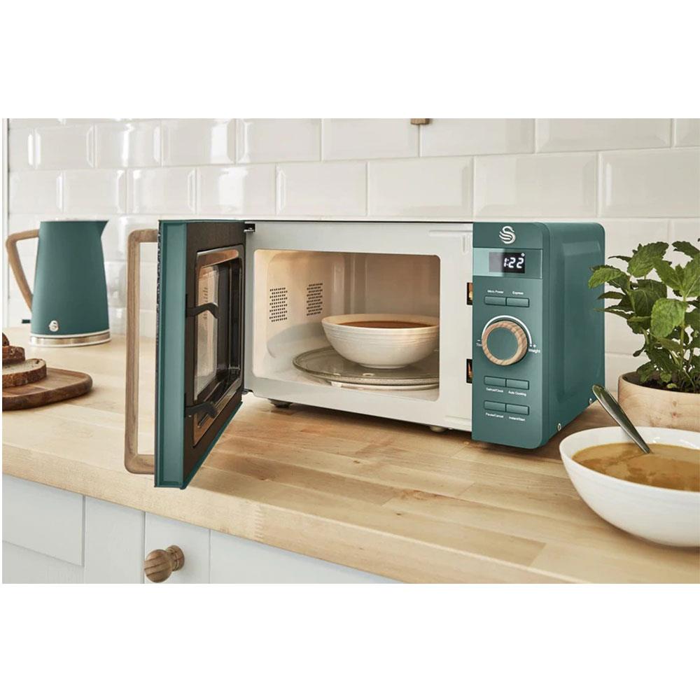 Swan Nordic Digital LED Microwave With Wood Effect Handle 20 Liters 800 W - Pine Green