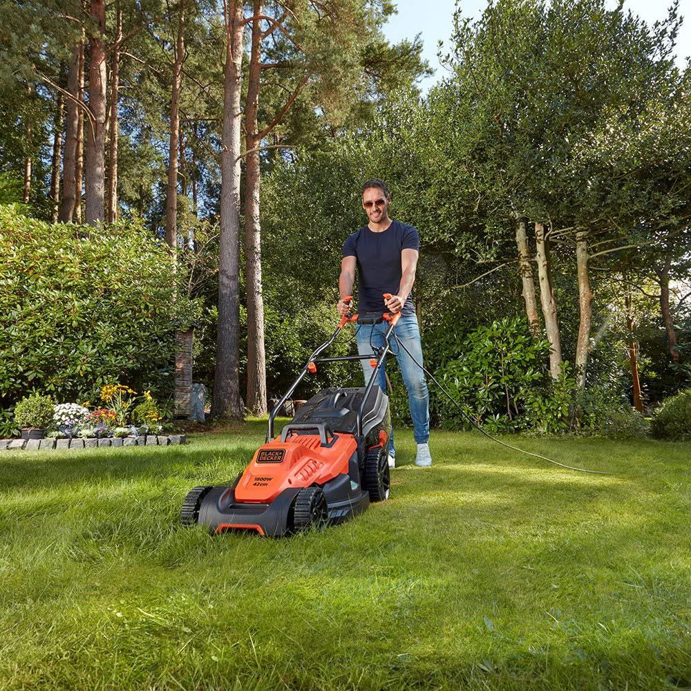 Black & Decker Electric Lawn Mower With Bike Handle 42cm 1800 W - Orange And Black