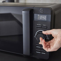 Swan Stealth Digital Microwave Glass Various Power Levels 800 W 20 Litre - Black