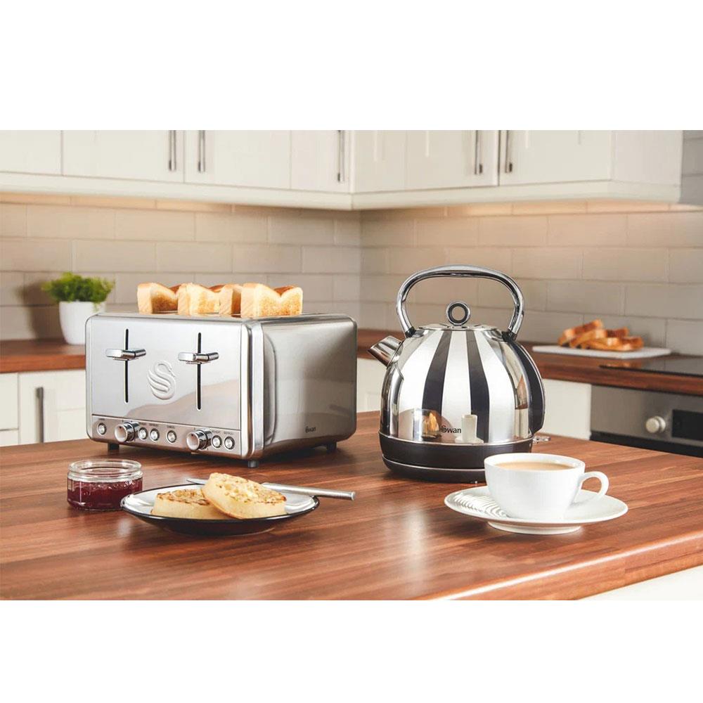 Swan Classic Styled 4 Slice Toaster Polished Stainless Steel 1850 W - Silver