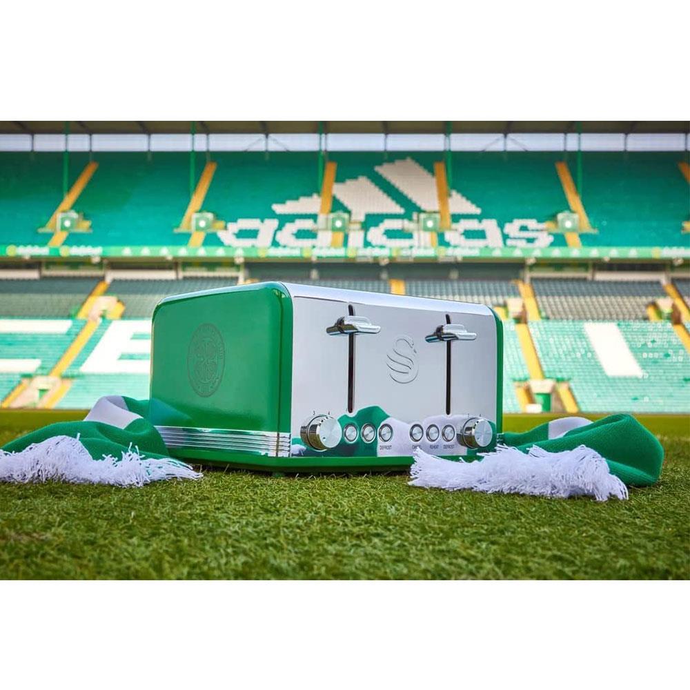 Swan Celtic Retro 4 Slice Toaster With Defrost Reheat And Cancel Buttons 1600 W - Green