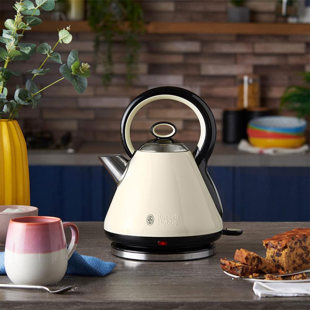 Russell Hobbs Traditional Electric Kettle Stainless Steel 3000 W 1.7 Litre - Cream