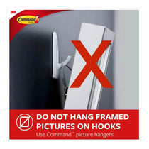 3M Command Medium Wire Hooks 1.3kg White 2 Hooks 4 Strips