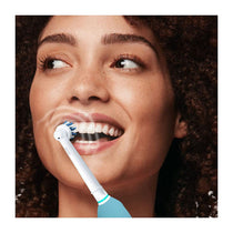 Oral-B Pro 1 600 Electric Toothbrush With 1 Cross Action Tooth Brush Head, 1 Mode with 3D Cleaning - Blue