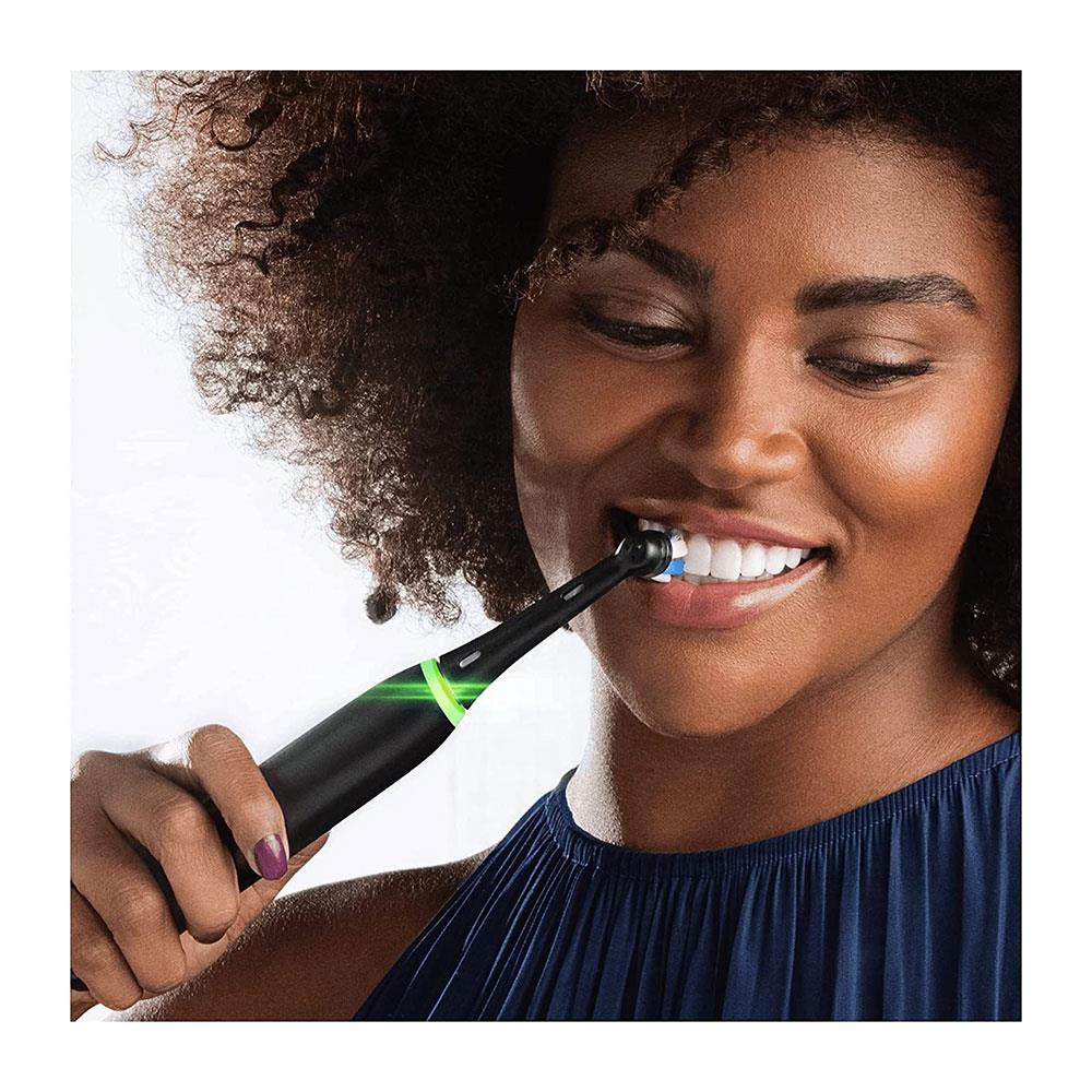Oral-B iO4 Electric Toothbrush With 1 Toothbrush Head And Travel Case - Black