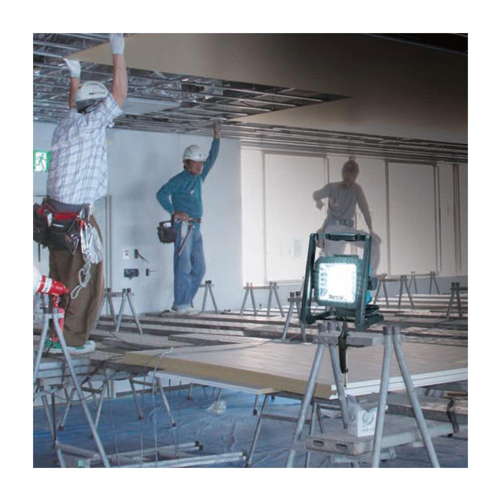 Makita 14.4V/18V Li-ion LXT Corded/Cordless LED Worklight 240V - Bare Unit