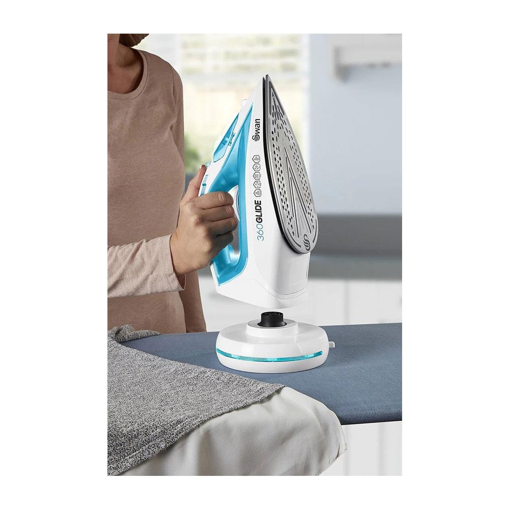 Swan 2-In-1 Cord or Cordless Steam Iron 360 Glide Ceramic Soleplate 2800W 300ml Water Tank - Blue