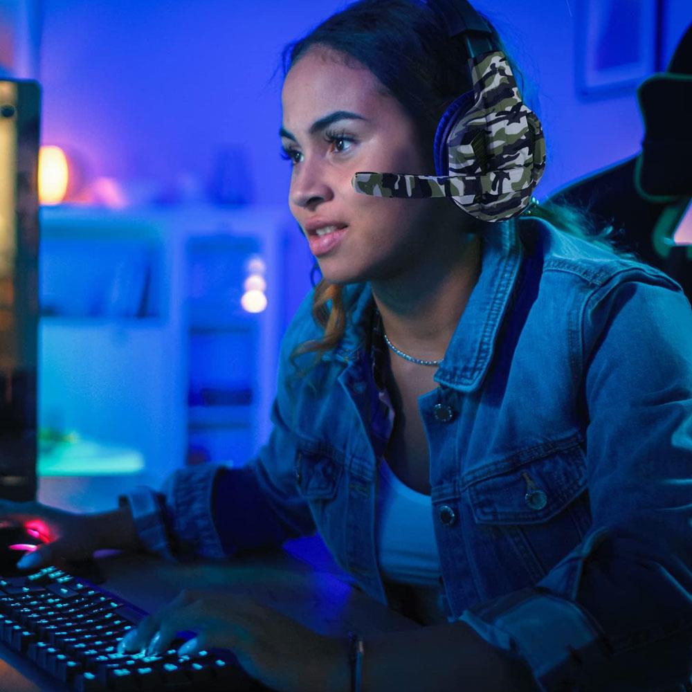 Vybe Camo Wired Gaming Headset With LED Lights - Jungle Green