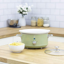 Swan Retro Slow Cooker With 3 Temperature Settings 200W 3.5 Litres - Green