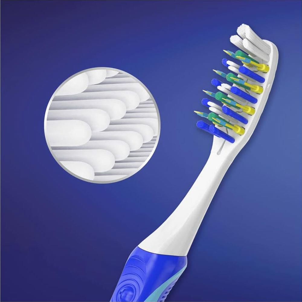 Oral-B Pro Expert Pulsar Manual Toothbrush 35 Medium With Battery Powered Vibrating Bristles - Blue