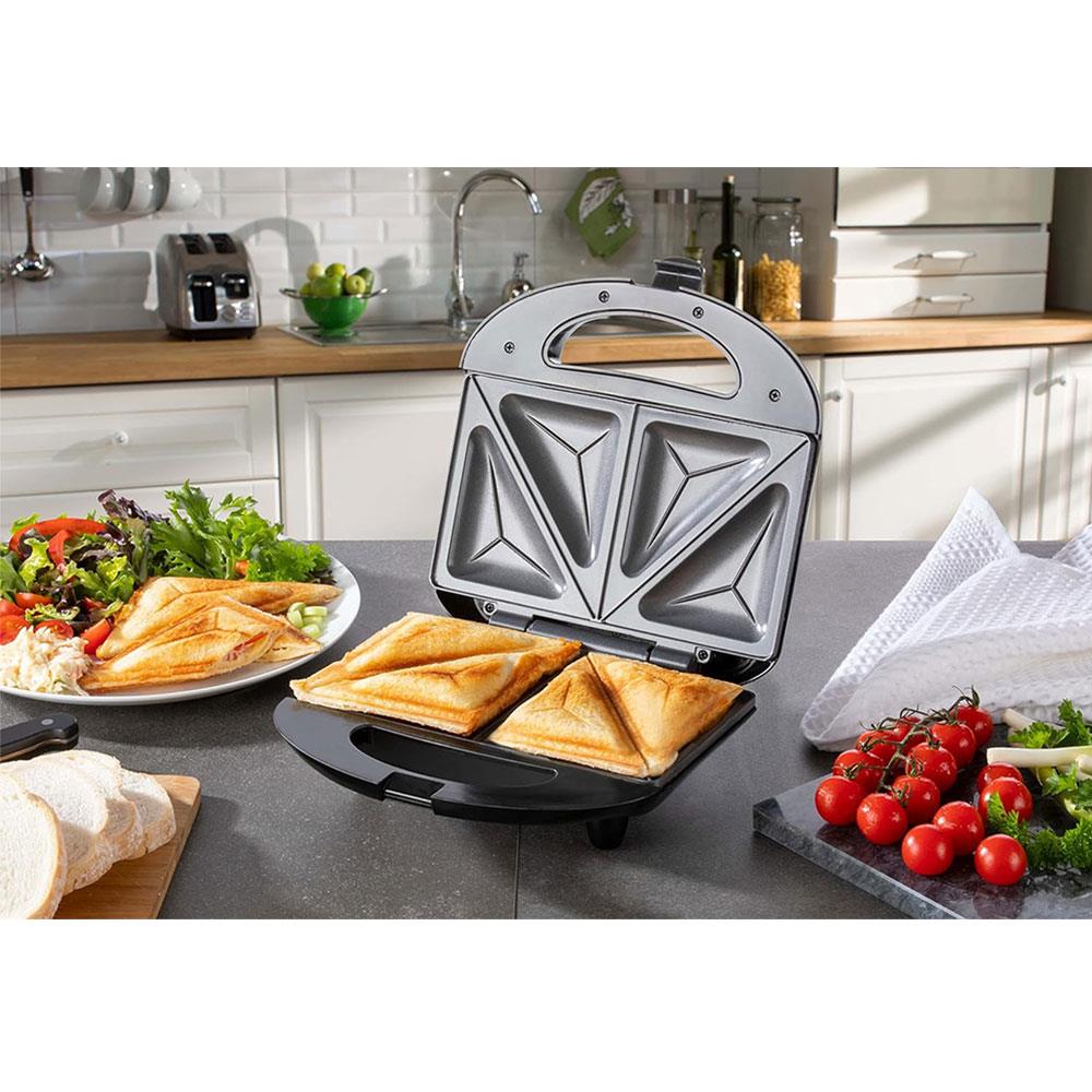 Daewoo 2 Portion Deep Fill 4 Slice Sandwich Toaster With Non-Stick Ceramic Plates 750W - Black/Silver