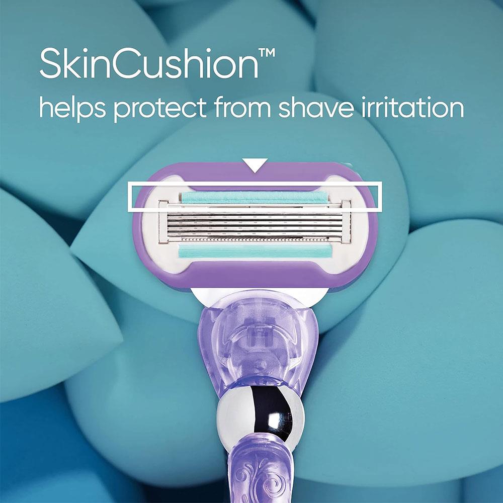 Gillette Venus Deluxe Smooth Swirl Razor Blades Refills Lubrastrip With A Touch of Vitamin E - Pack of 6