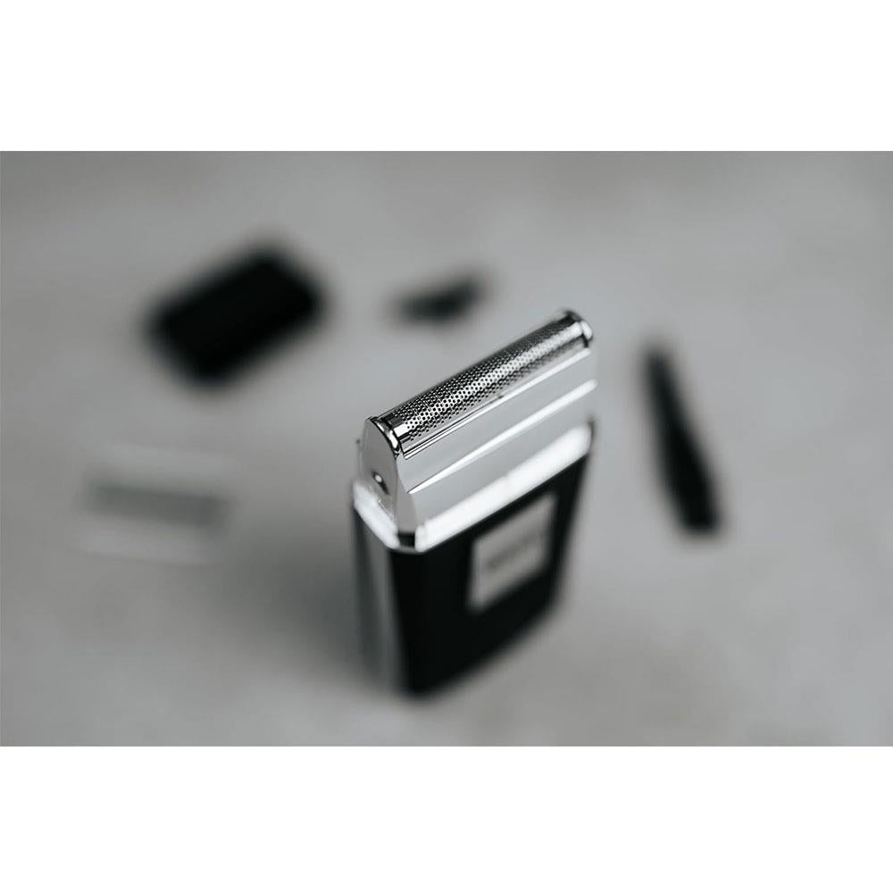 Wahl Travel Shaver Razor Cordless And Rechargeable 45 Min Run Time - Black