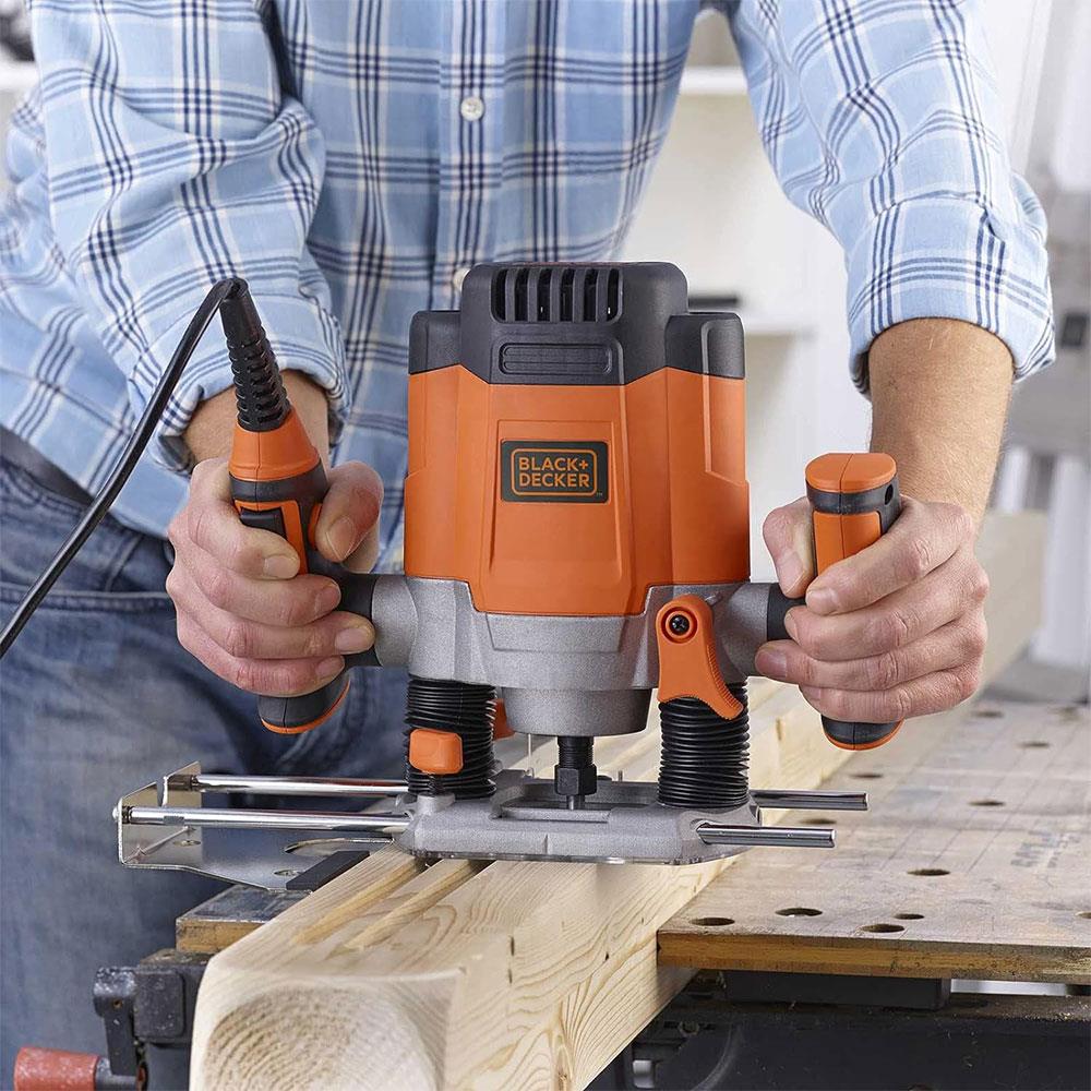 Black & Decker 1/4 Inch Plunge Router 1200W 6.35mm with Accessories And Kitbox – 240V Black/Orange Secondary image