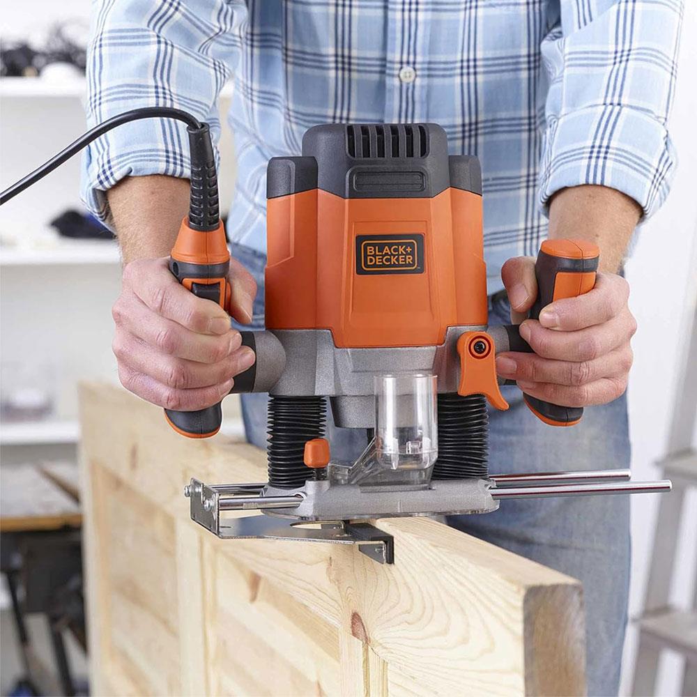Black & Decker 1/4 Inch Plunge Router 1200W 6.35mm with Accessories And Kitbox – 240V Black/Orange