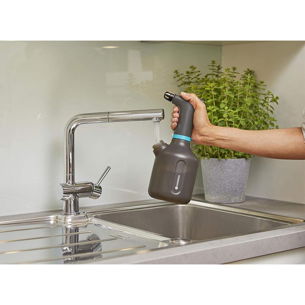 Gardena Pump Sprayer 1 EasyPump Battery Operated With 360° Water Level Indicator - Orange/Grey
