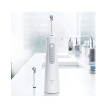 Oral-B Aquacare 6 Pro-Expert Water Flosser Oral Irrigator Featuring Oxyjet Technology With 6 Cleaning Modes - White