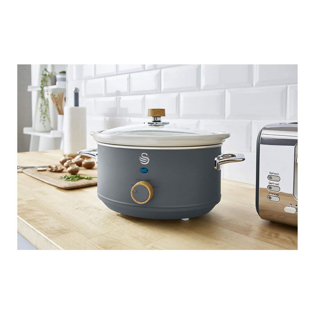 Swan Nordic Slow Cooker 3.5 Litres With Glass Lid & 3 Temperature Settings 200W - Grey