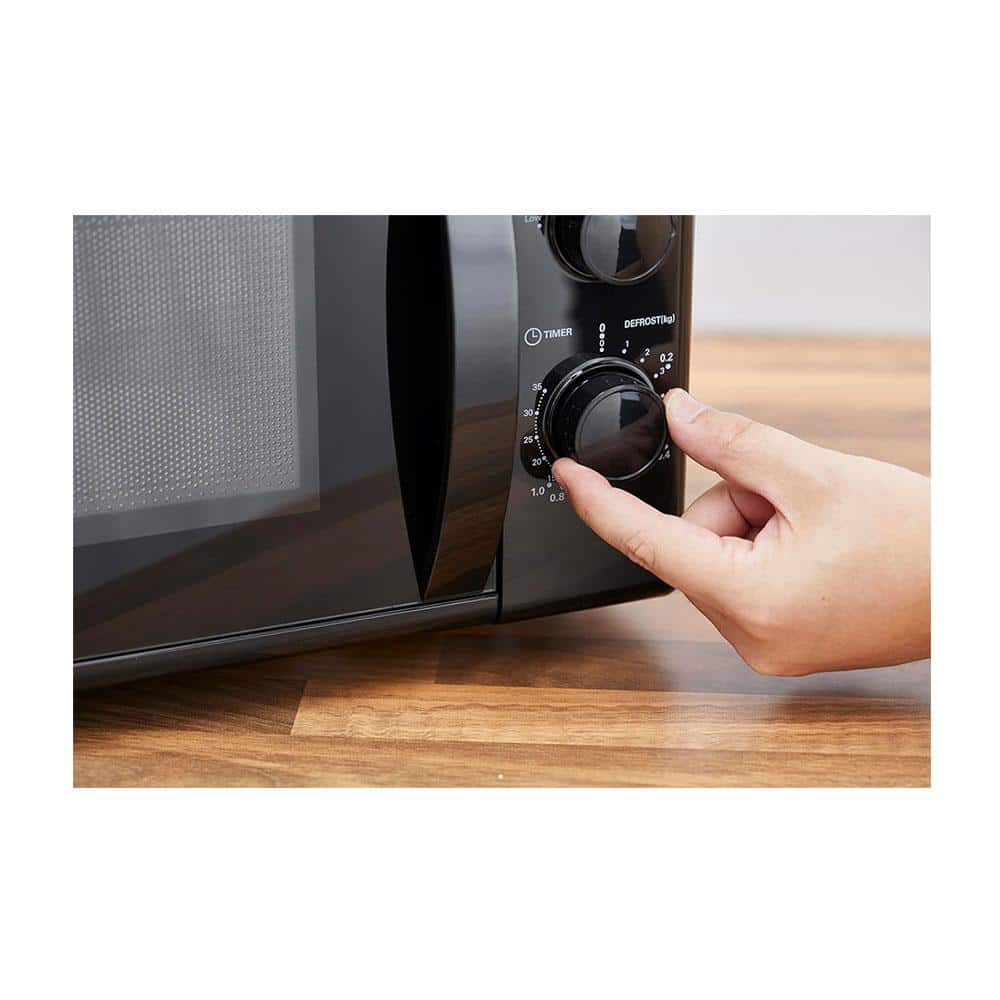 Swan Manual Microwave With 5 Power Levels 700W 20 Litres - Black