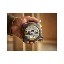 Stanley FATMAX XTREME Tape Measure 10m/33ft Width 32mm 3-82-335 - Black