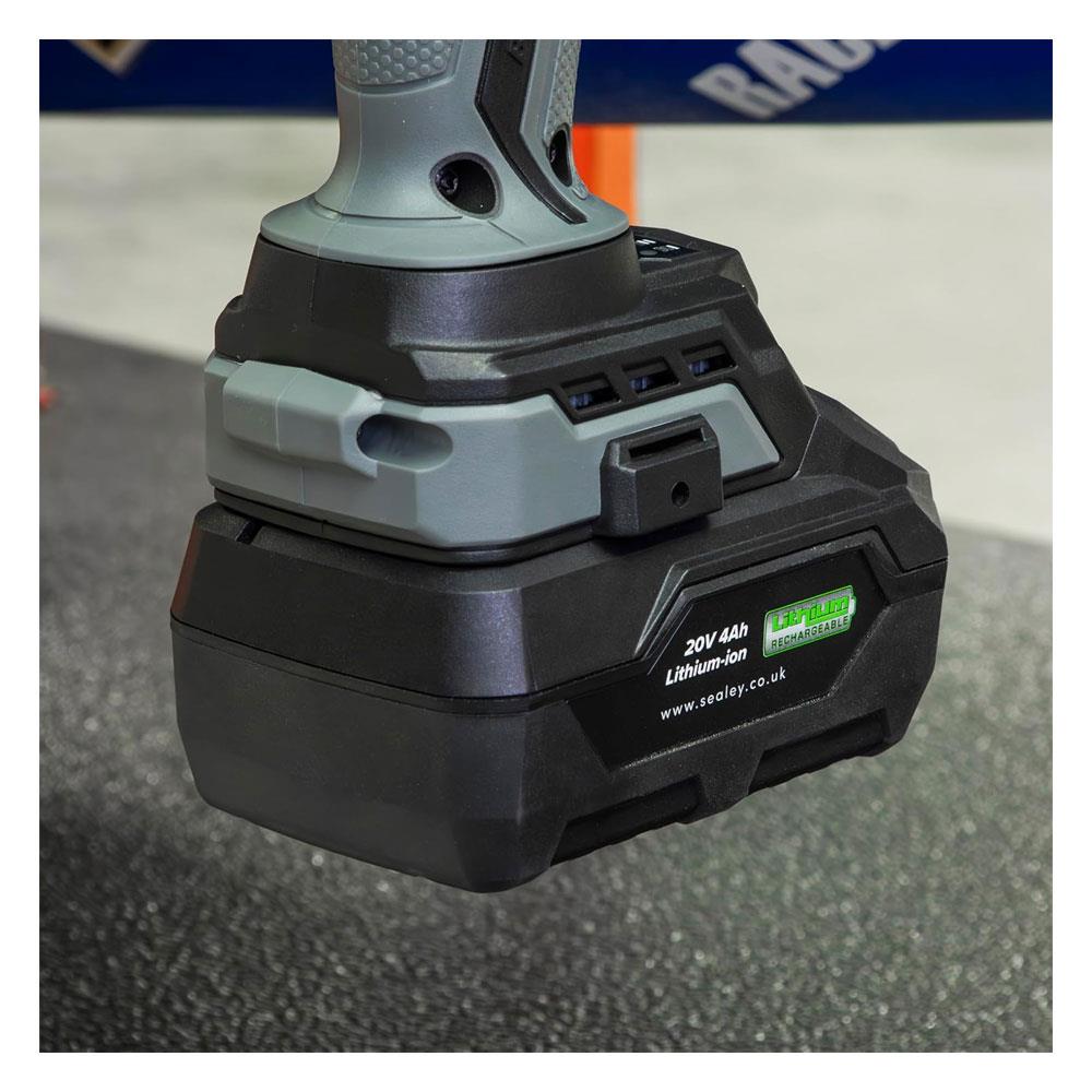Sealey SV20 Series Brushless Cordless Impact Wrench Kit 20V 4Ah 2 Batteries - Black