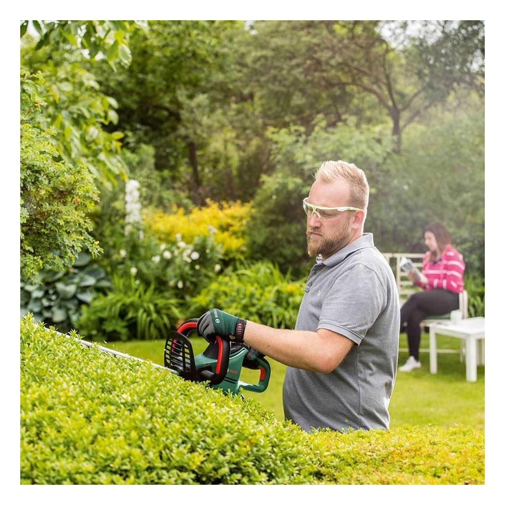 Bosch UniversalHedgeCut 50 Electric Corded Hedgecutter - Classic Green Secondary image