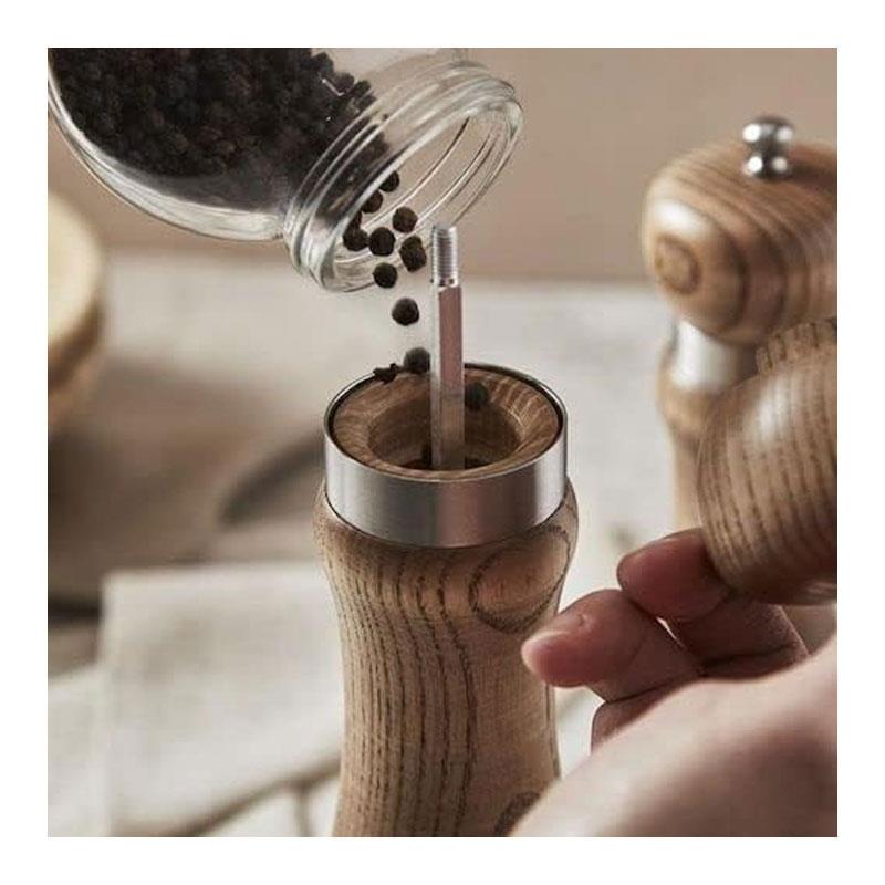 Barbary & Oak Hoxton Vintage Salt And Pepper Mill Set Twist To Grind Ceramic Mechanism Ash Wood