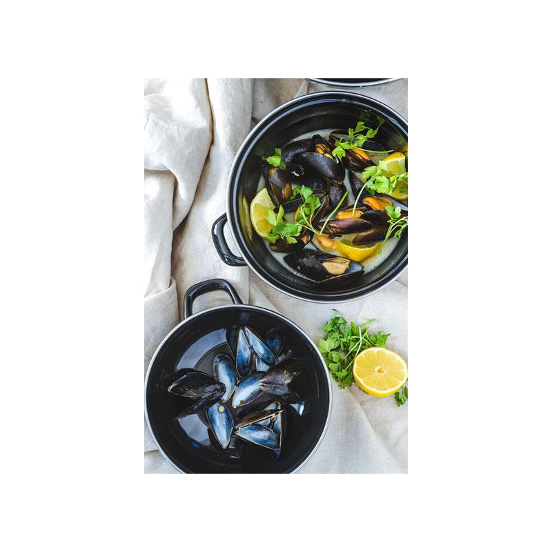 KitchenCraft World of Flavours Traditional Mussel Pot 25cm 5.5 Litres Enamel Steamer Hob Black