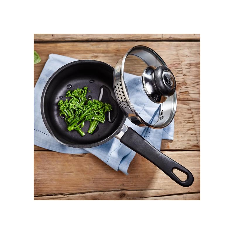 Judge Vista Draining Cookware Set Set of 5 16cm 18cm 20cm Saucepans With Pouring Lip And Strainer Lids 14cm Milk Pan 26cm Non-Stick Frying Pan Silver