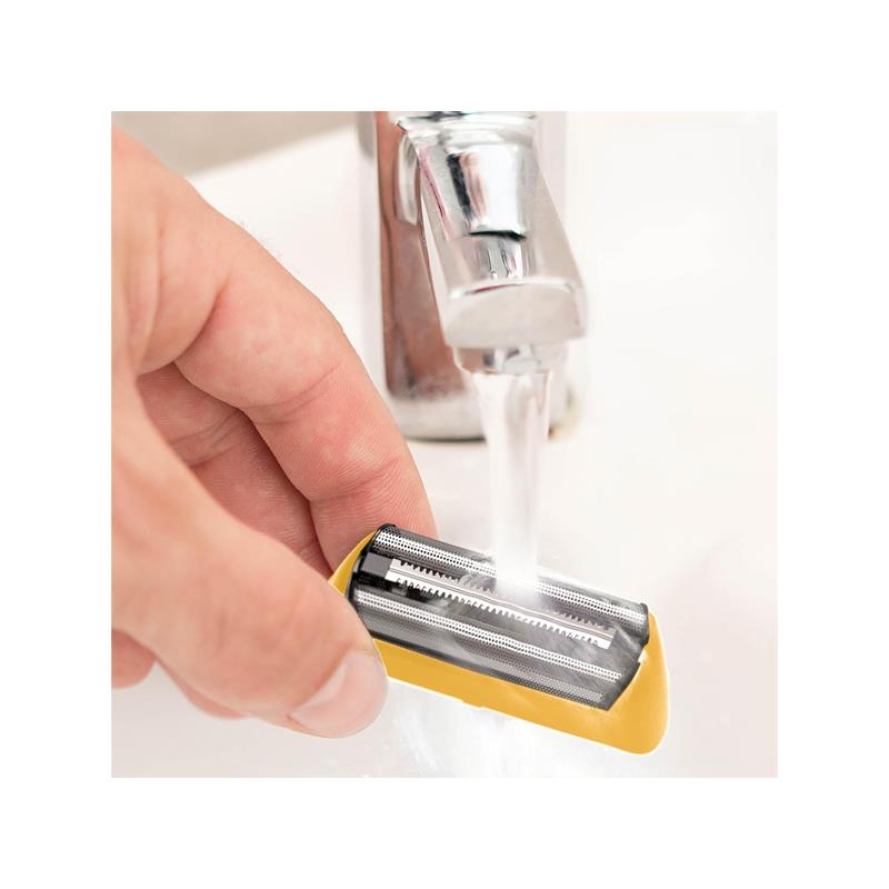 Wahl Extreme Grip Rechargeable Travel Shaver Men's Electric Cordless Foil Shaver Flexible Foils Quick Groom 60 Min Run Time Lithium LED Charge Yellow/Black
