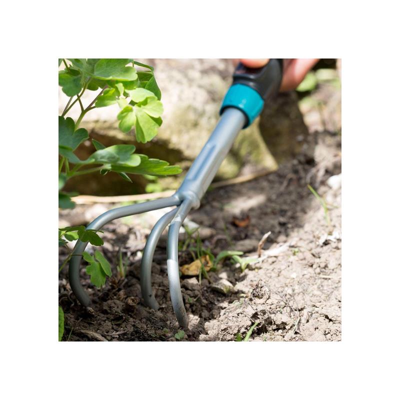Gardena Comfort Hand Grubber Ergonomic Soil Aerator Tool Metal Black/Blue