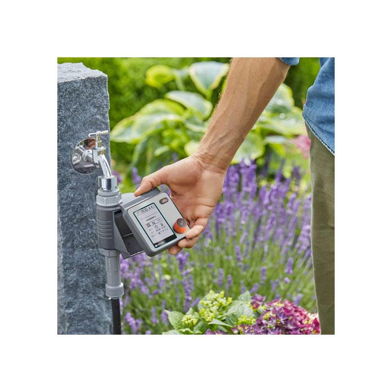 Gardena Water Control Master Automatic Time-Saving Watering 6 Schedules LCD Display Water Now Function Safe Stop Black/Grey/Orange