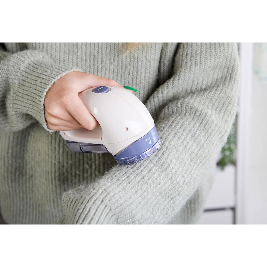 Minky Electric Fabric Shaver Lint Remover With Adjustable Height Head Battery Powered Bobble Remover For Clothes White
