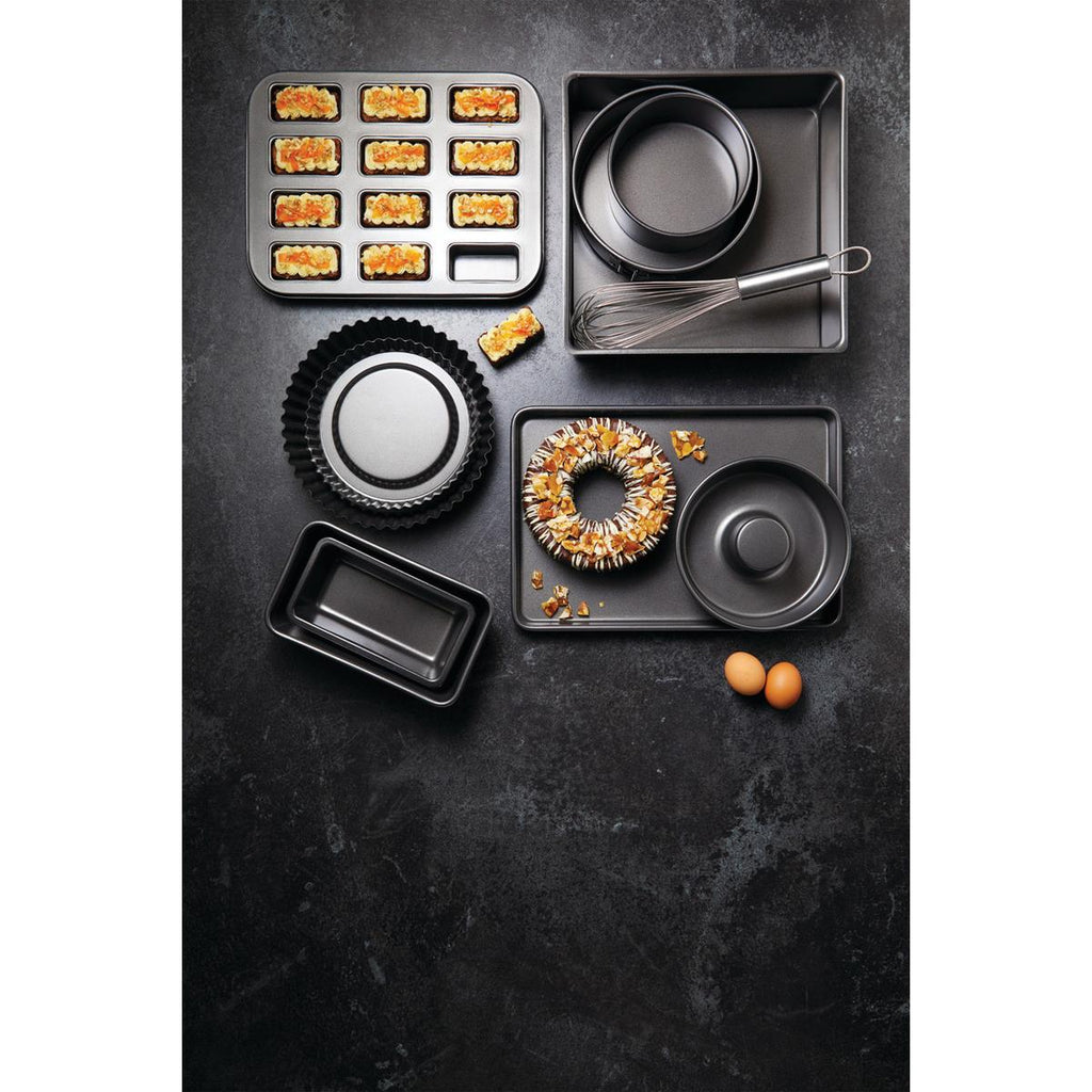 MasterClass Sponge Flan Tin 20cm Loose Base Carbon Steel Non Stick Round Baking Pan
