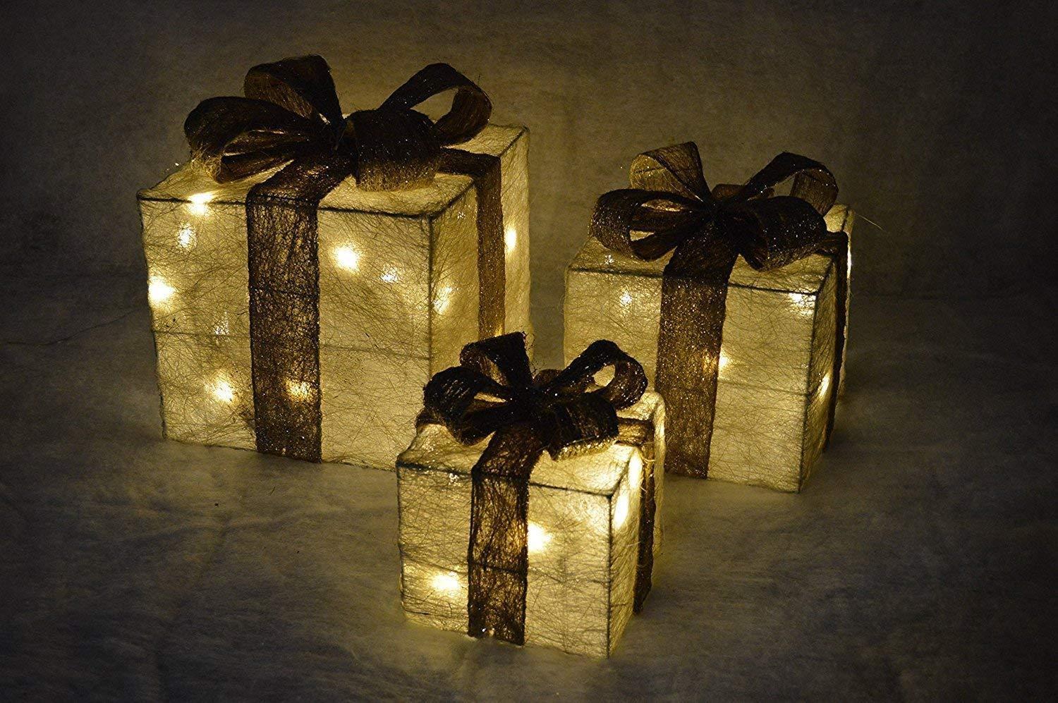 Premier Light Up Christmas Gift Boxes Set Of 3 Glitter Parcels With 40 Warm White LEDs Cream & Gold 15-25cm Secondary image