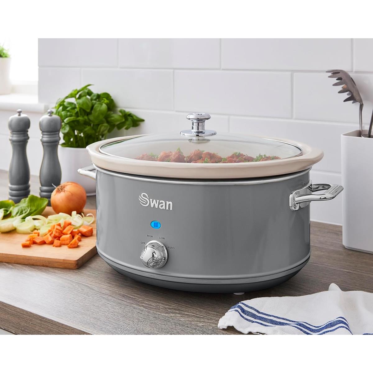 Swan Retro Slow Cooker With 3 Temperature Settings 320 W 6.5 Litre - Grey