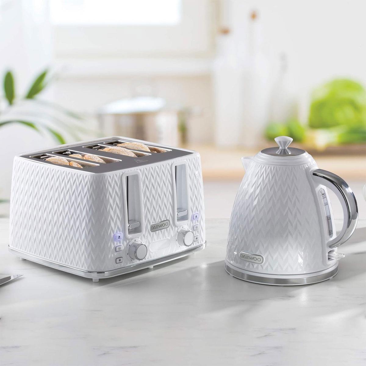 Daewoo Argyle 4 Slice Toaster With Reheat Cancel And Defrost Functions 1600 W - White