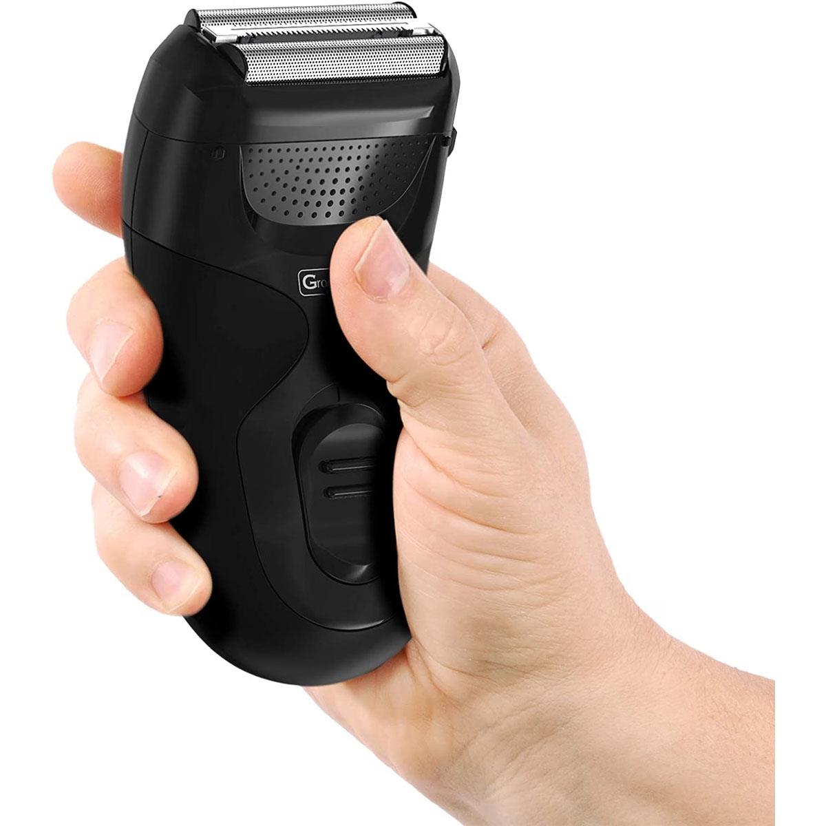 Wahl GroomEase Travel Shaver Durable Foil Guard 3-Cut System Battery Operated - Black