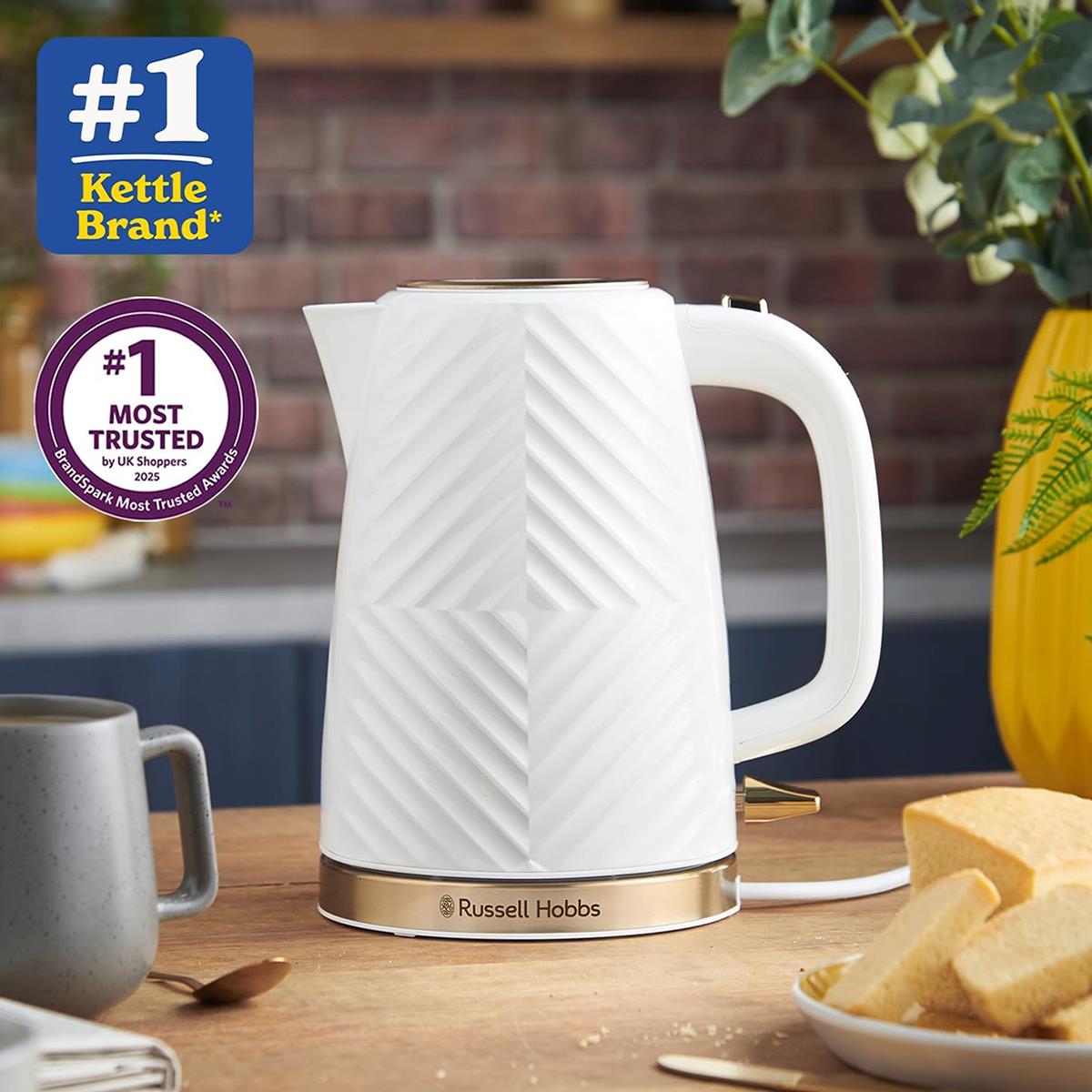 Russell Hobbs Groove Electric Kettle With Perfect Pour 3000W 1.7 Litre - White